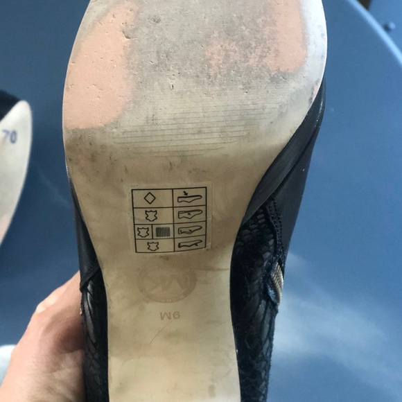 Michael Kors heeled ankle boots - Picture 4 of 6